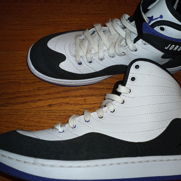 ****SOLD***** Nike Air Jordan Black White and Purple *****SOLD***** - Picture 14 of 14